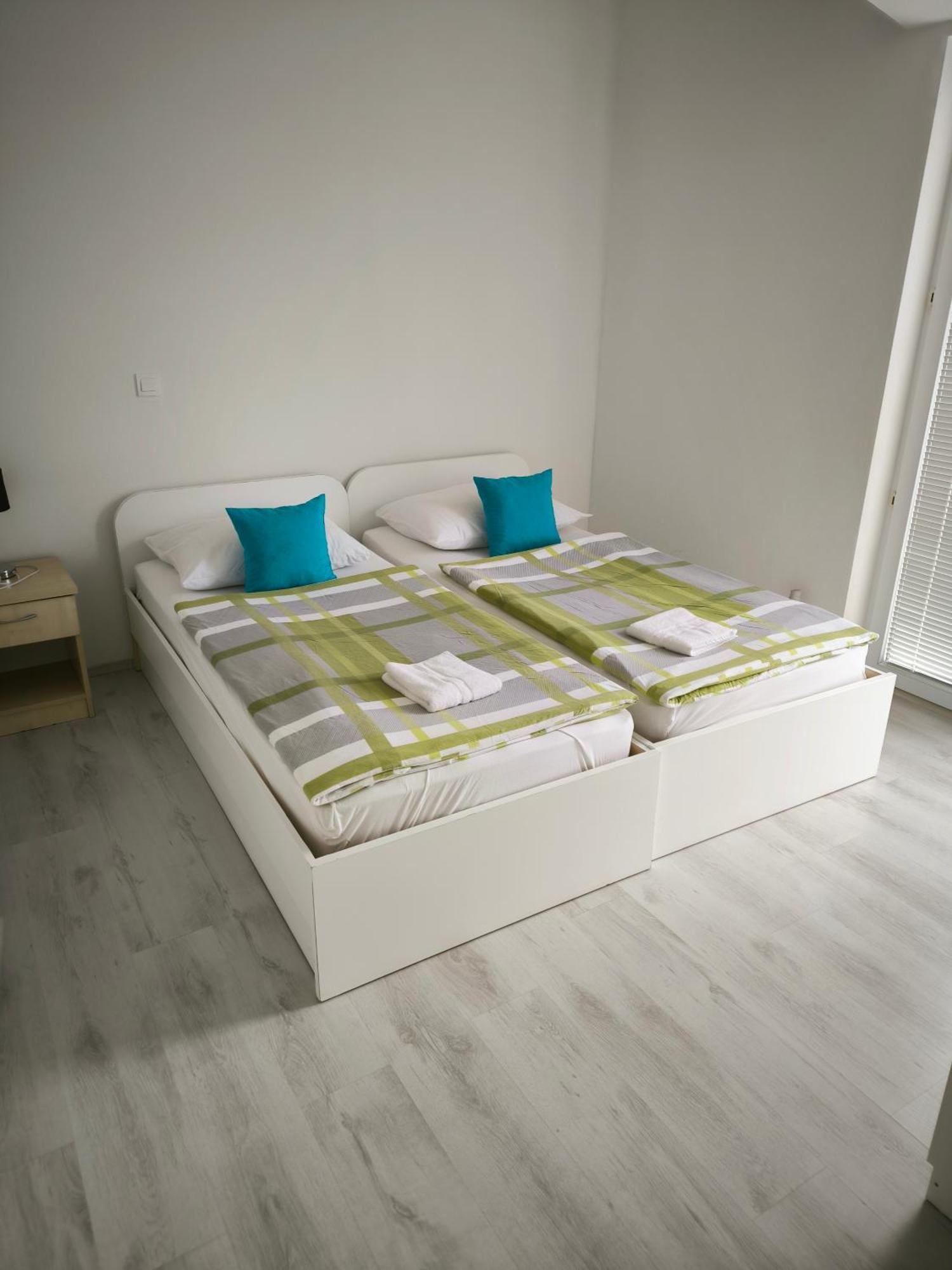 Rooms & Apartments Ana 2 ザダル エクステリア 写真
